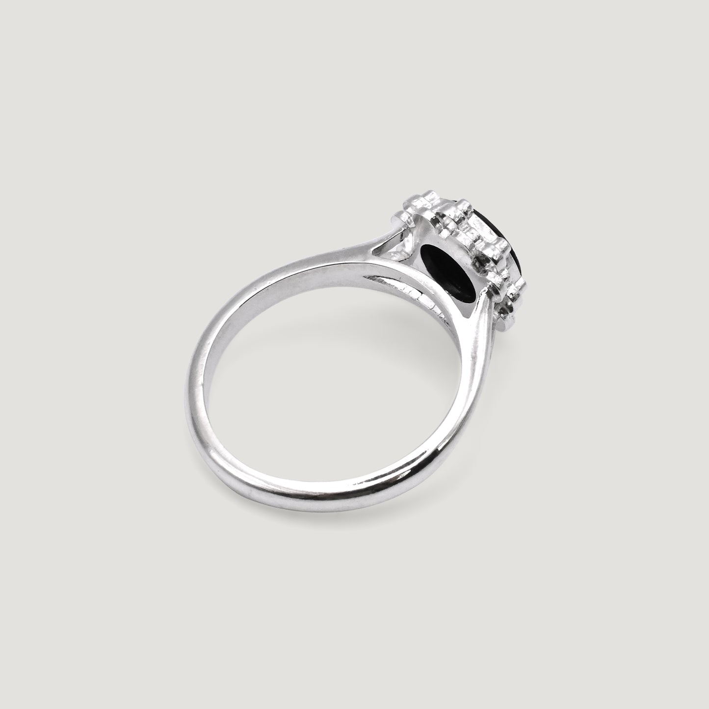 Abora Ring