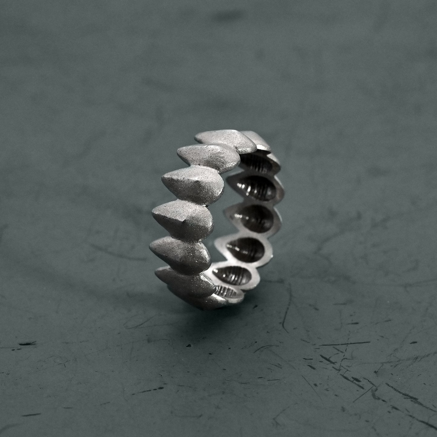 Eternal Spike Ring - Large