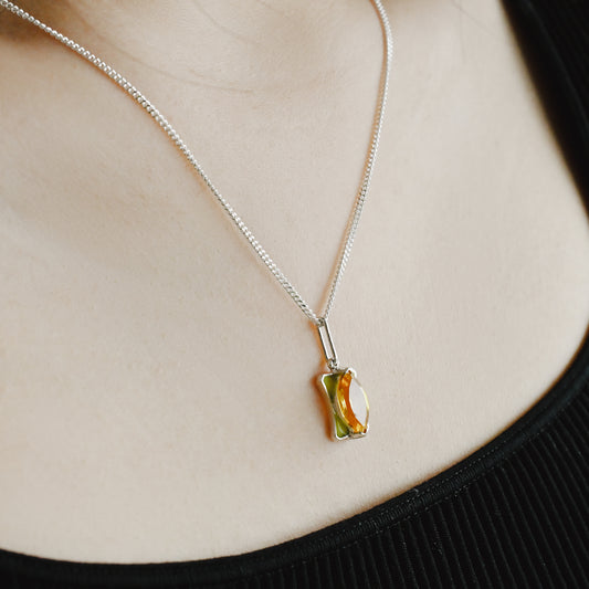 Marqui Enamel Necklace