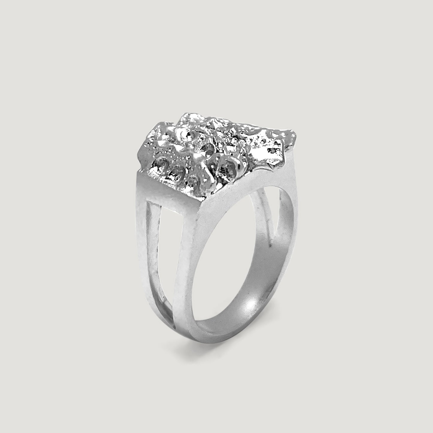 Unira Signet Ring