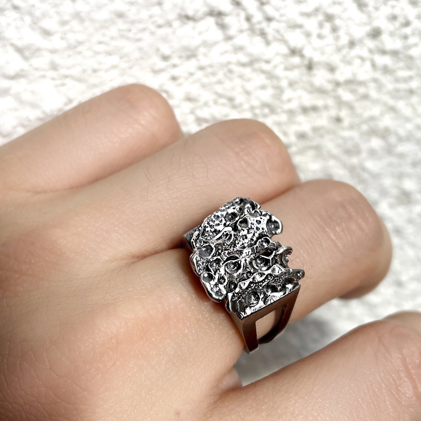 Unira Signet Ring