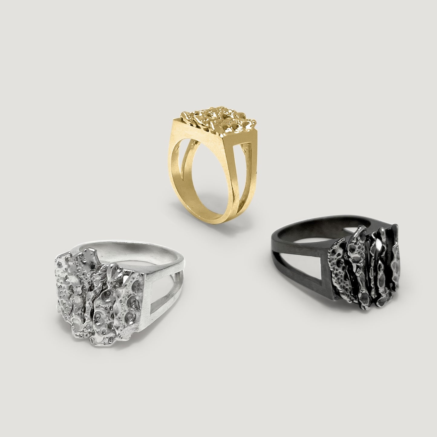 Unira Signet Ring