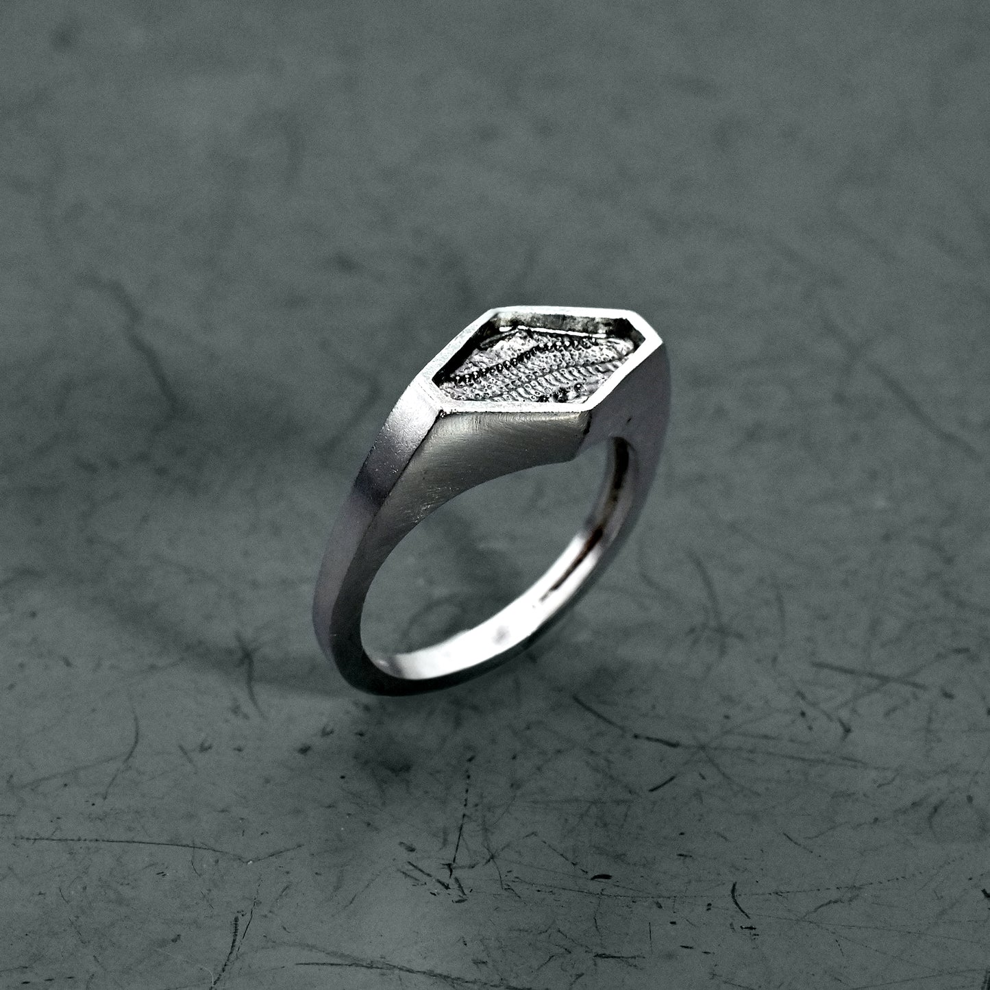Hexa Signet Ring