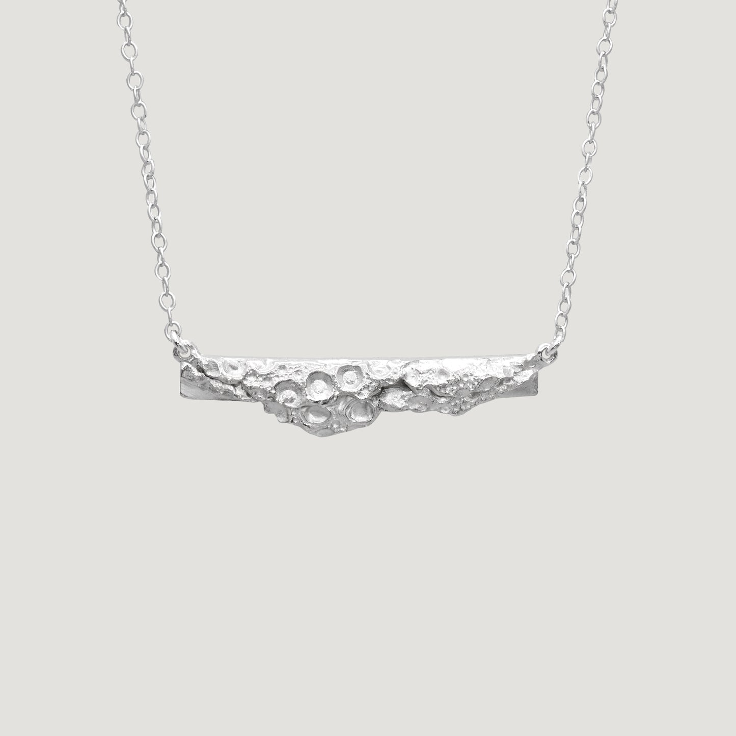 Unira Bar Necklace
