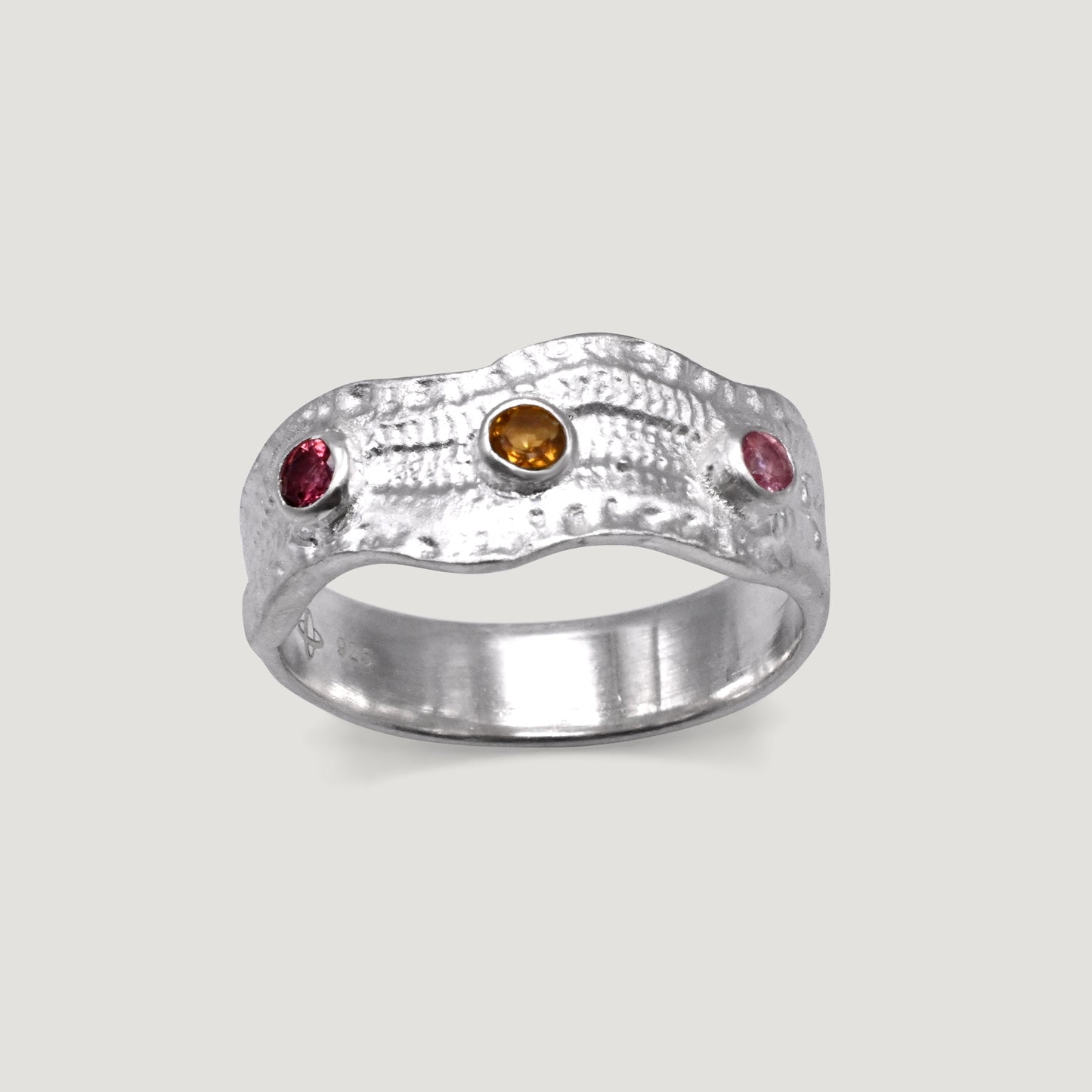 Trilo Band Ring