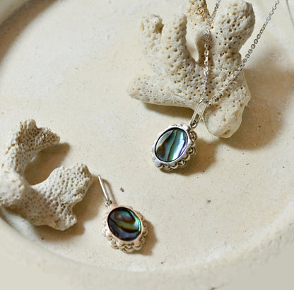 Abora Pendant Necklace