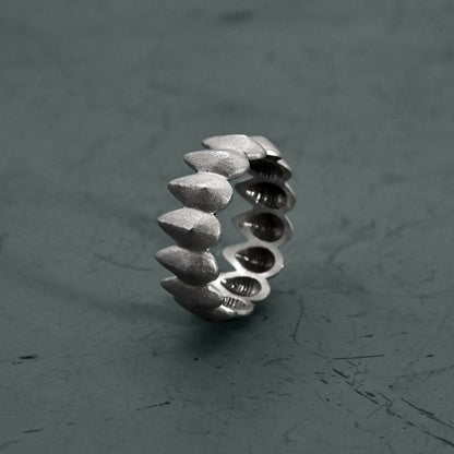 Eternal Spike Ring - Large
