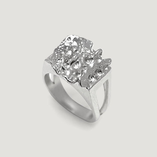 Unira Signet Ring