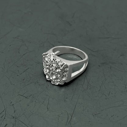 Unira Signet Ring