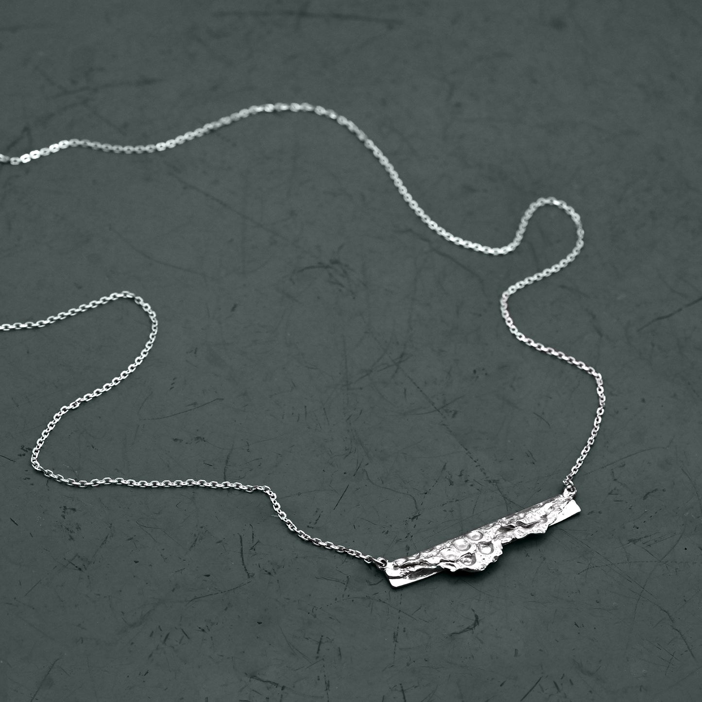 Unira Bar Necklace