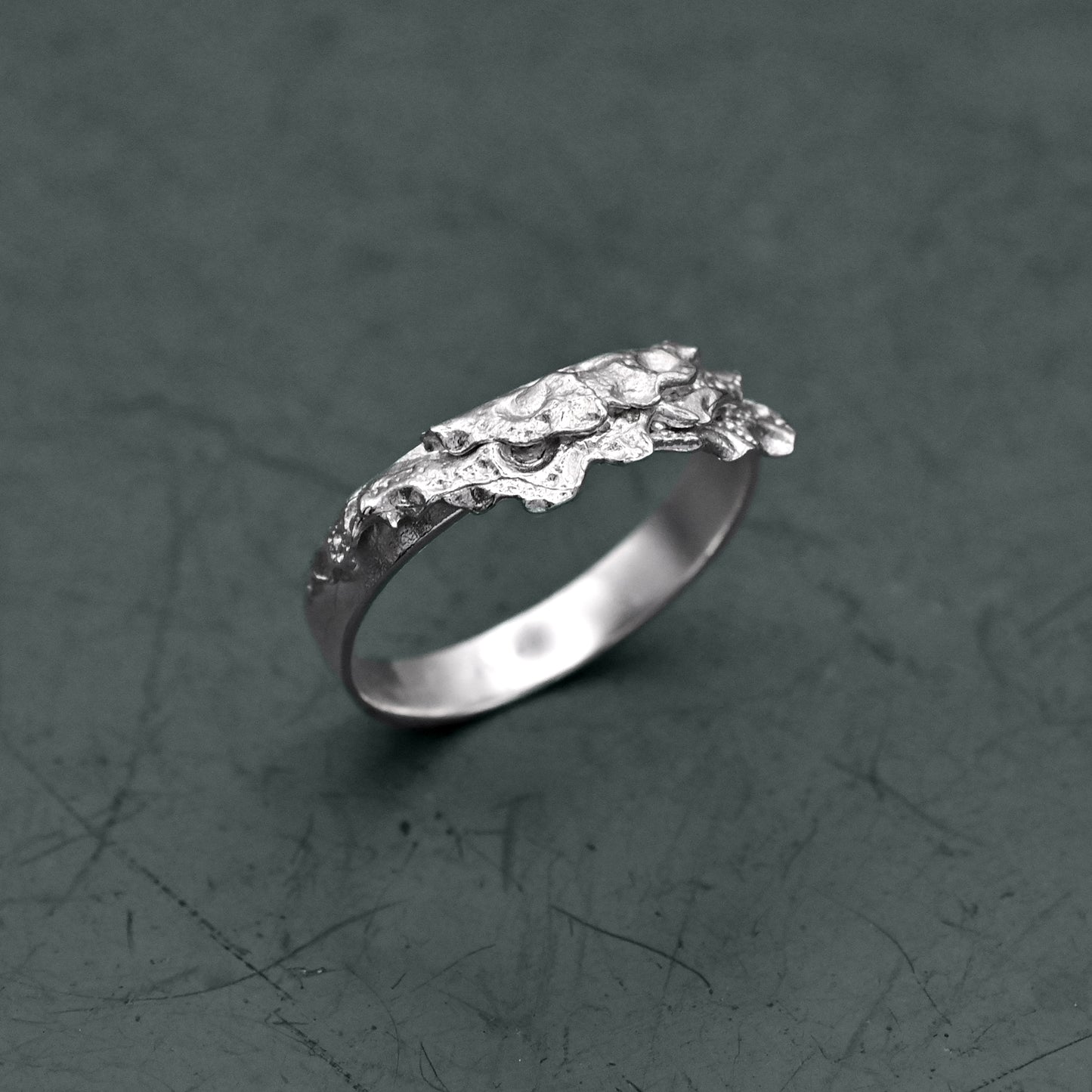 Unira Band Ring
